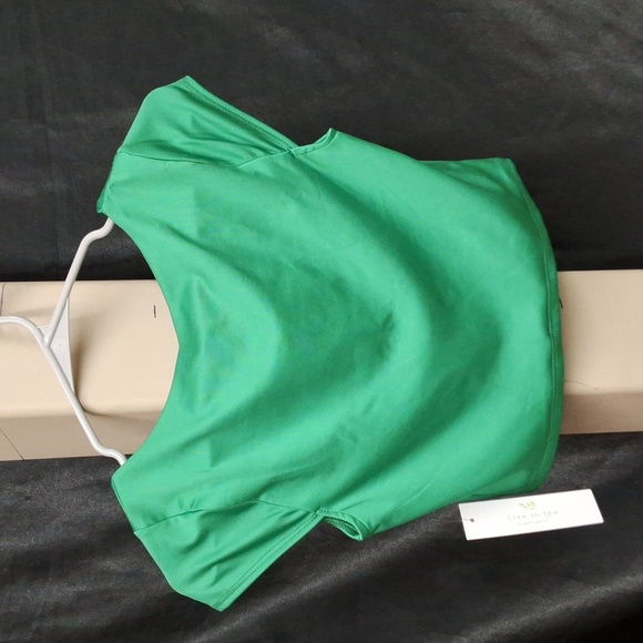 Green Square Neck Crop Top - Picture 6 of 6